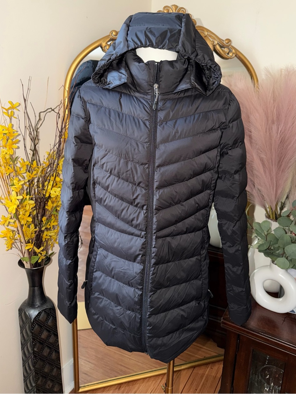 Women’s Black Packable Hooded Puffer Coat NWOT
